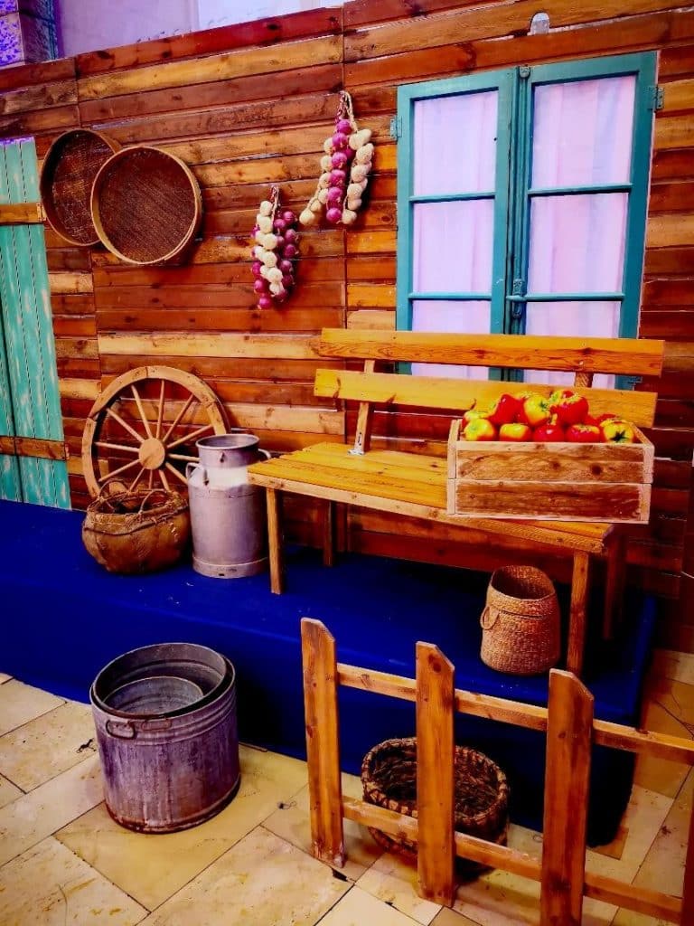 תפאורה עיירה יהודית